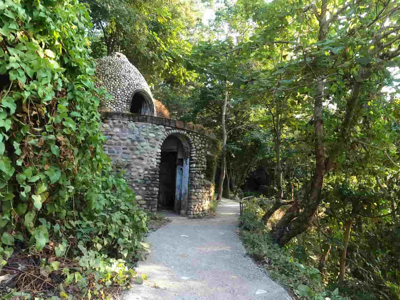 Beatles Ashram (Chaurasi Kutia)